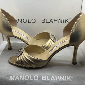 Manolo Blahnik Metallic Gold Sedaraby Crystal D'Orsary Peep-Toe Heels Sz 7/37.5